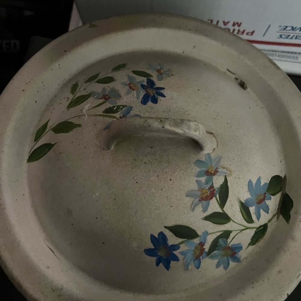 Vintage Pot - Picture 2 of 4